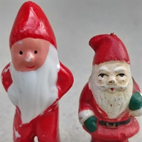 julemænd i porcelæn røde dragter stort hvidt skæg retro julepynt